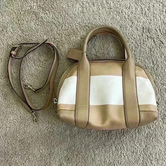 Coach purse - Picture 1 of 9